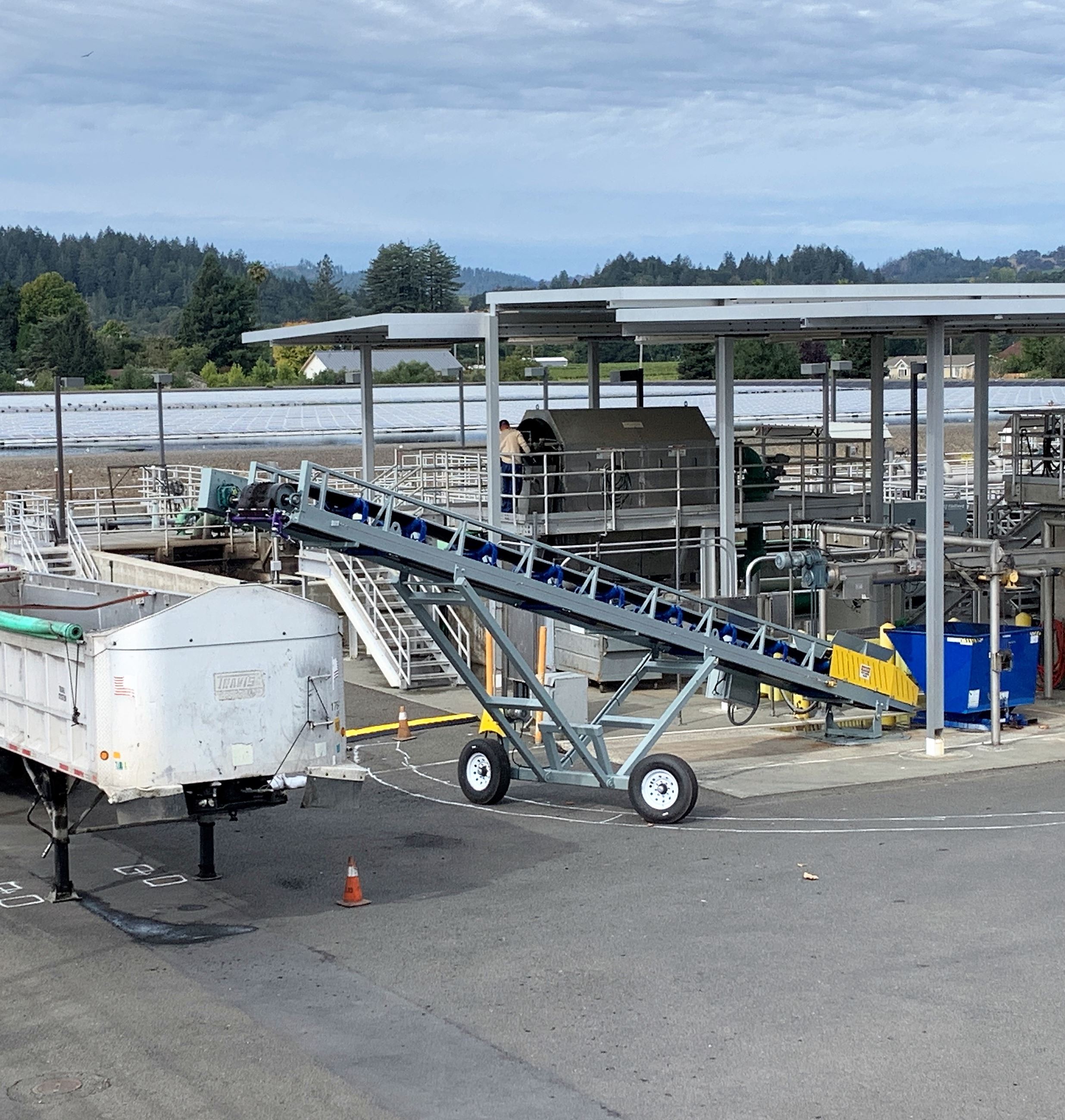 Biosolids conveyor belt